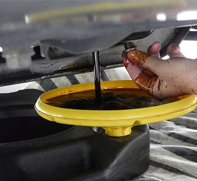 Anwendungsfoto für Polymere, beispielsweise zur Reinigung von gebrauchten Schmierstoffen